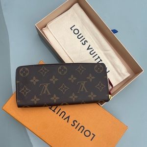 Authentic NWT Louis Vuitton Clémence Wallet with Fuchsia Detail